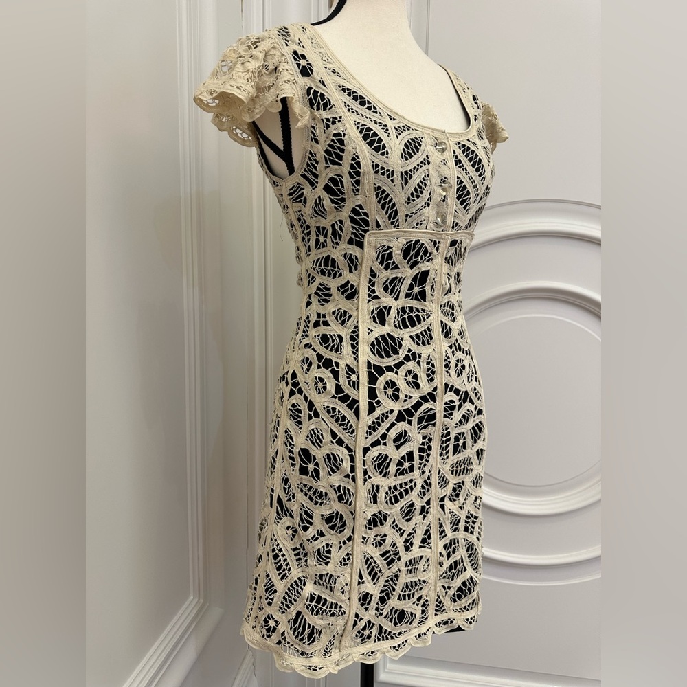 Betsy Johnson Vintage Y2K 100% Silk 100% Cotton Scalloped Crochet Dress (Size 4) - Picture 2 of 12